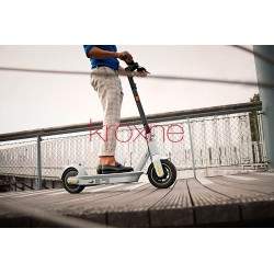 Segway sukurtas Ninebot KickScooter MAX G30LE II - 40 km autonomija. Segway - Ninebot - 5 - Tvirtesnė važiuoklė, platesnė. - 10"