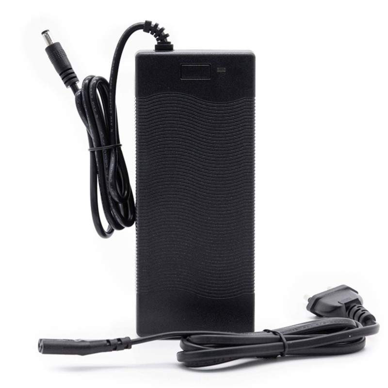 Polnilec za skuter ali električno kolo 54,6v 2A - 48v - konektor DC 5,5mm  - 1 Polnilec za skuter ali električno kolo 54,6v 2A -