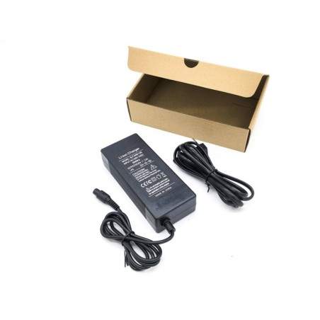 Laturi skootterille tai sähköpyörälle 42V 2A - 36v - GX12 liitin  - 1 Laturi skootterille tai sähköpyörälle 42V 2A - 36v - GX12 