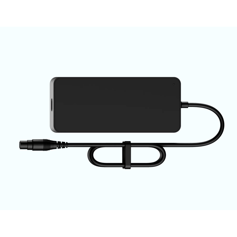 Rýchla nabíjačka batérií pre elektrickú kolobežku Xiaomi Pro Plus a Pro Max  - 1 Rýchla nabíjačka batérií pre elektrickú kolobež